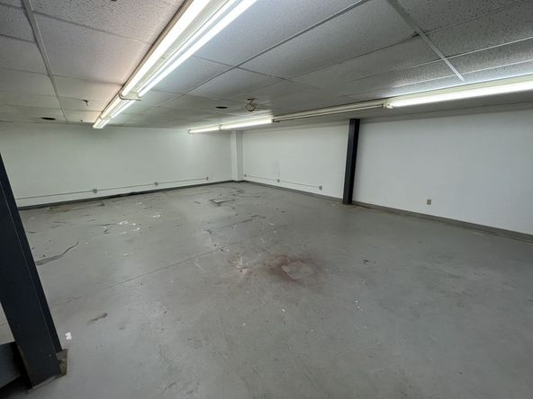 Shoreyville Plaza: 115 Highland St, Rochester, NH 03868